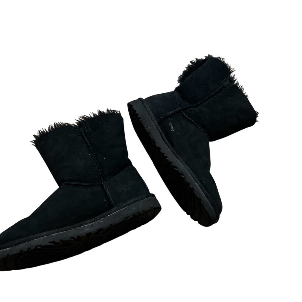 UGG Bailey Button Short Boots Womens Black Shearling Lined Size 5 EU 36